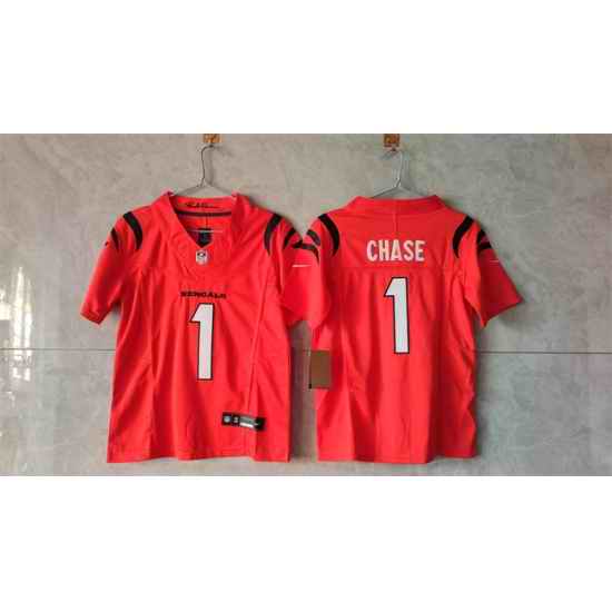 Women Cincinnati Bengals 1 Ja Marr Chase Orange F U S E  Stitched Vapor Football Jersey